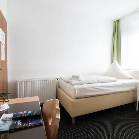 Zum Eisenhammer Hotel Oberhausen (North Rhine-Westphalia)